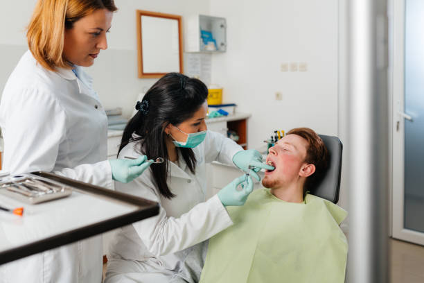 Best Emergency Tooth Extraction  in Forestville, CA